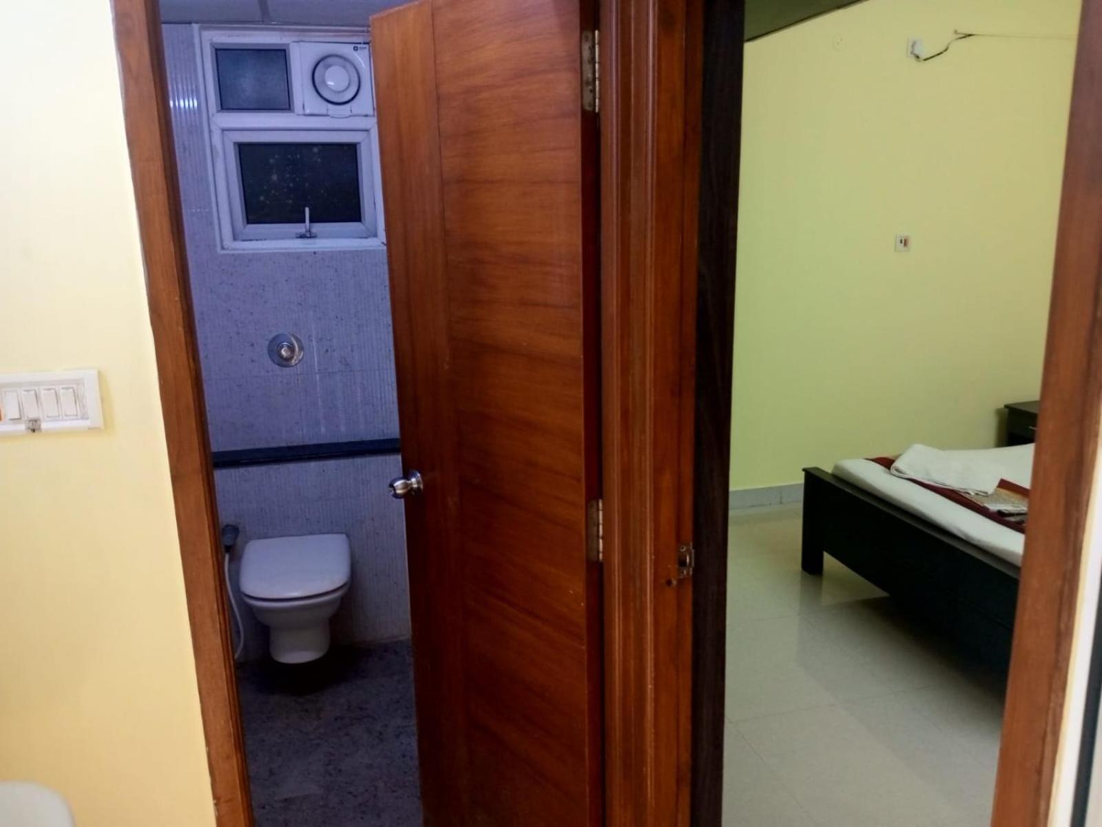 The Posh Residency, Ecr Bed & Breakfast Chennai Exterior foto