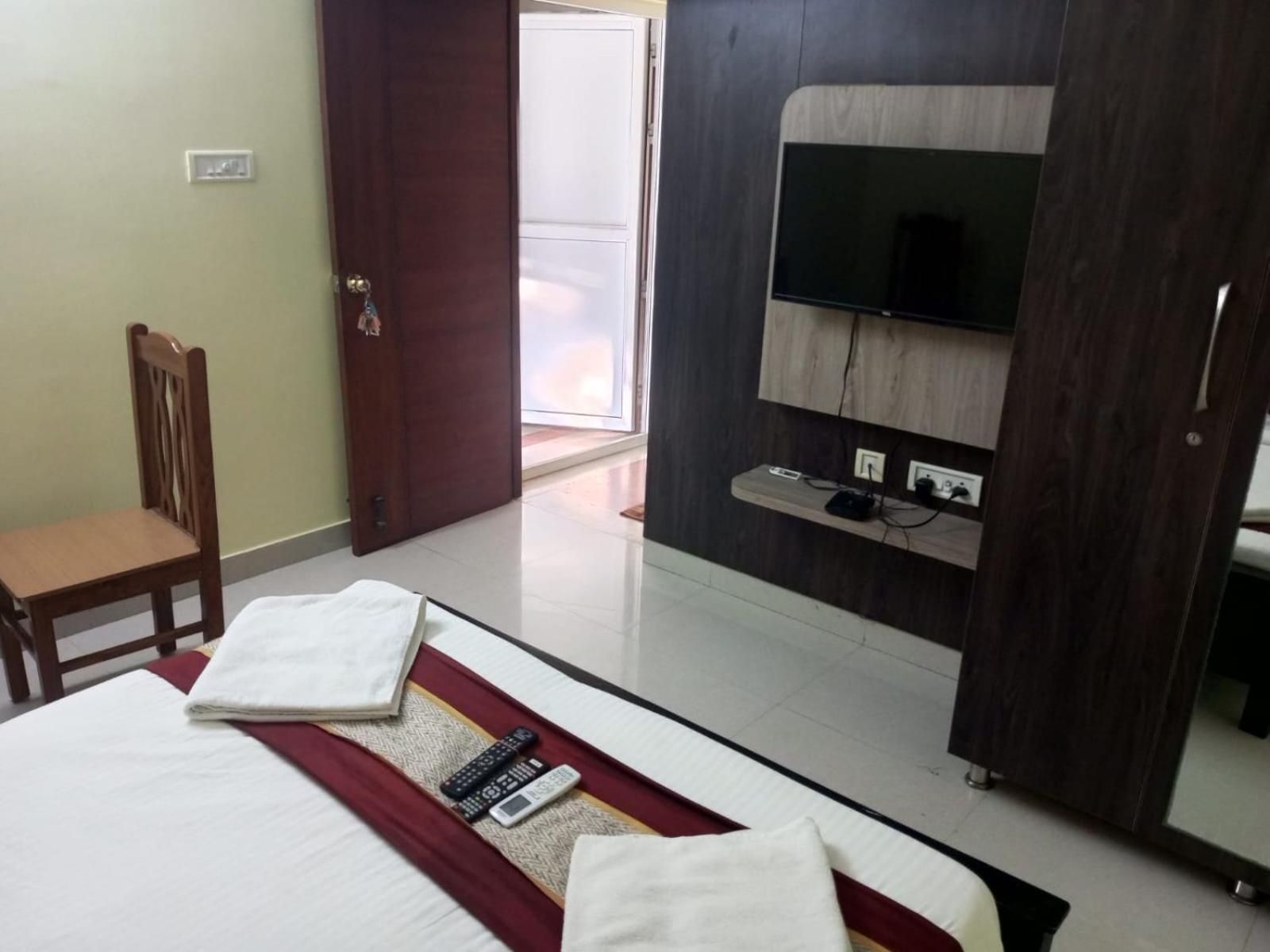 The Posh Residency, Ecr Bed & Breakfast Chennai Exterior foto